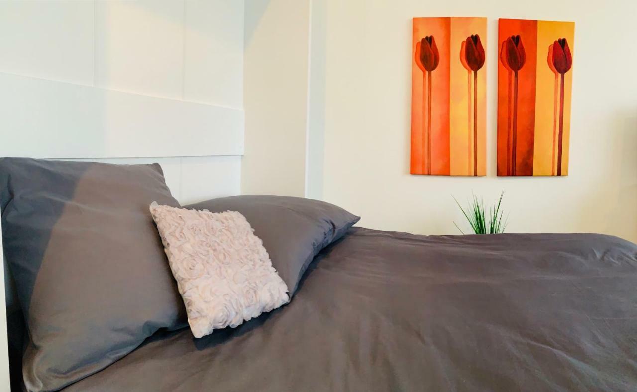 Moderner Bungalow, 20 Minuten Bis Hannover City, 24H Check-In Garbsen Buitenkant foto