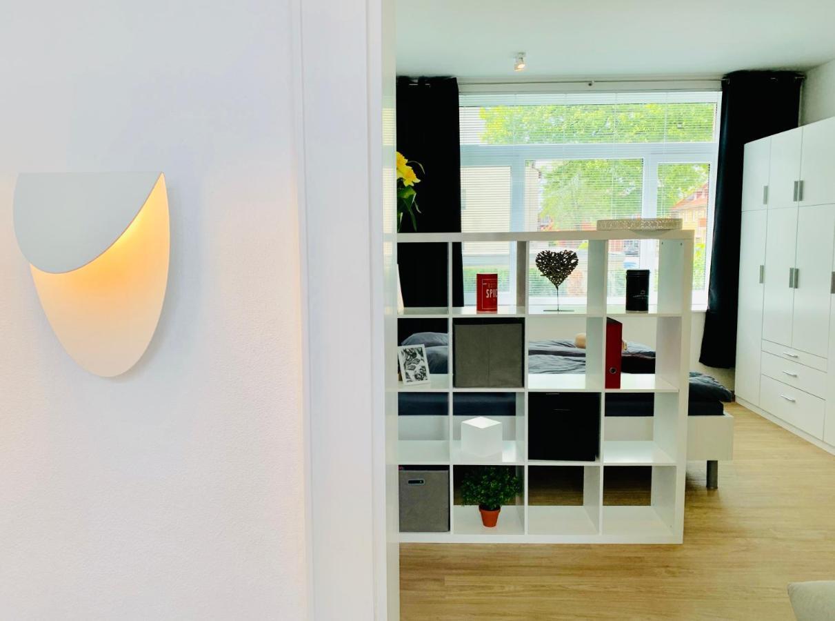 Moderner Bungalow, 20 Minuten Bis Hannover City, 24H Check-In Garbsen Buitenkant foto