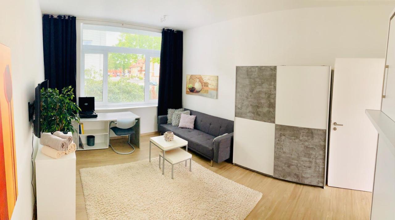 Moderner Bungalow, 20 Minuten Bis Hannover City, 24H Check-In Garbsen Buitenkant foto