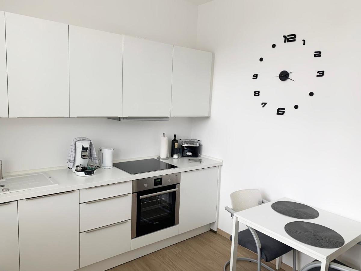 Moderner Bungalow, 20 Minuten Bis Hannover City, 24H Check-In Garbsen Buitenkant foto